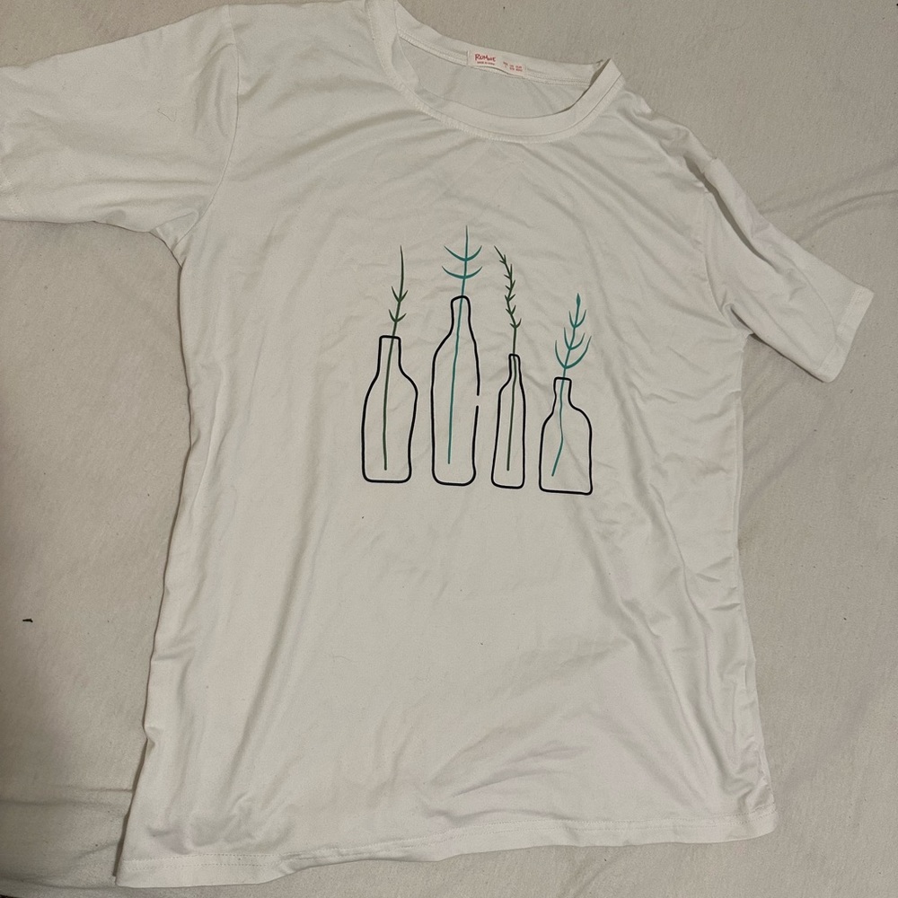 Large Tee shirts, good condition, bundle price lower than individual